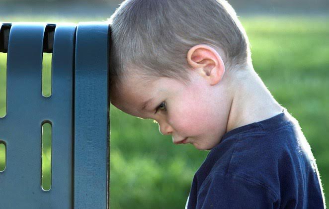 Πώς να μιλήσουμε στα παιδιά μας για μια απώλεια