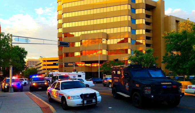 ΗΠΑ: Φάρσα η κατάσταση ομηρίας στο δημαρχείο;