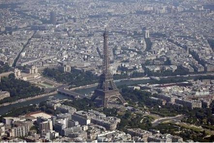 Στον Πύργο του Άιφελ βλέπουν Euro 2016 – ΦΩΤΟ