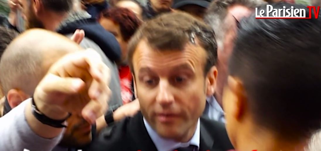 Πέταξαν αυγά στον Γάλλο υπουργό Οικονομίας – ΒΙΝΤΕΟ