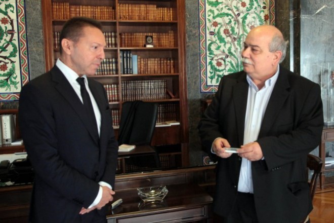 Ο διάλογος Βούτση – Στουρνάρα για την Έκθεση της Τράπεζας της Ελλάδας