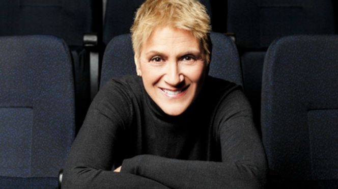 Η Καίτη Κωνσταντίνου γυρίζει στο γυαλί