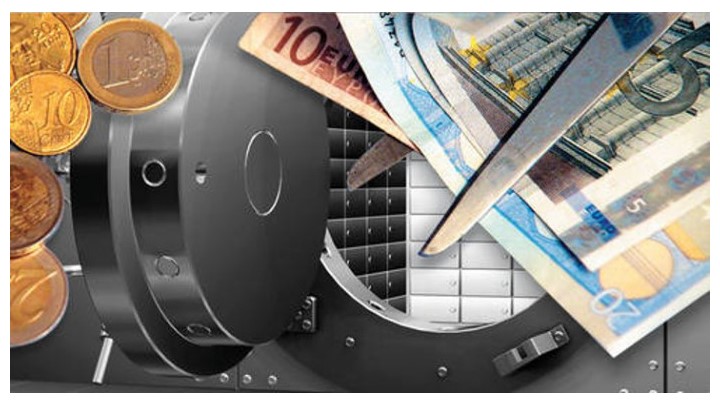 Οι Έλληνες «τρώνε από τα έτοιμα» – Πόσα δισ. ευρώ αποταμιεύσεων «χάθηκαν» μέσα στην κρίση