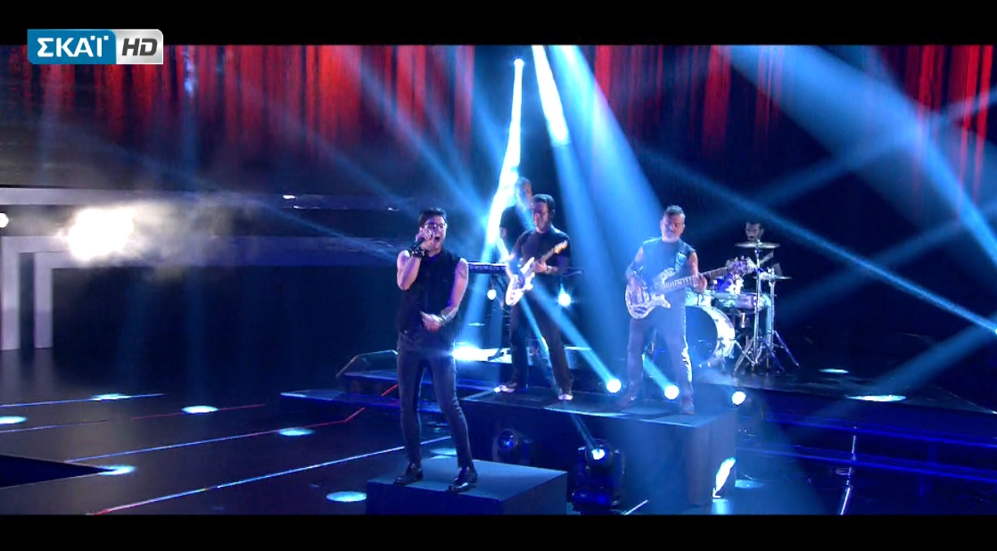 Η ροκ εμφάνιση του Ίαν Στρατή στη σκηνή του “X-Factor” – BINTEO