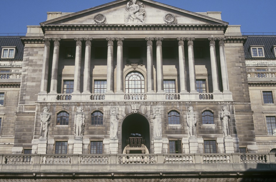 Σε “στενή επαφή” με τις τράπεζες βρίσκεται η Τράπεζα της Αγγλίας