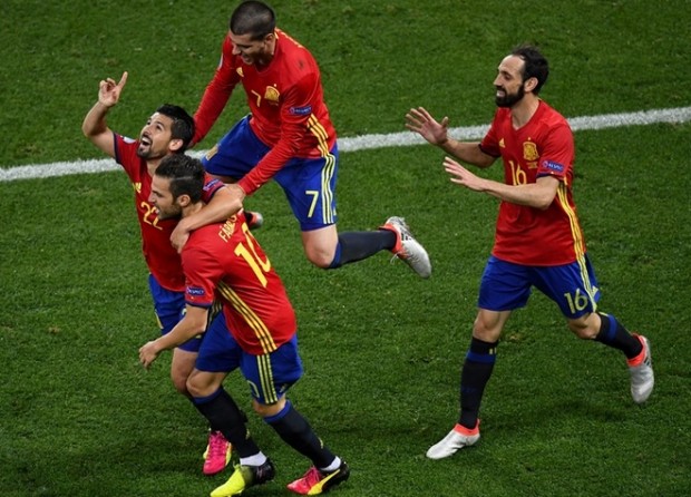 Περίπατος… και πρόκριση για την Ισπανία