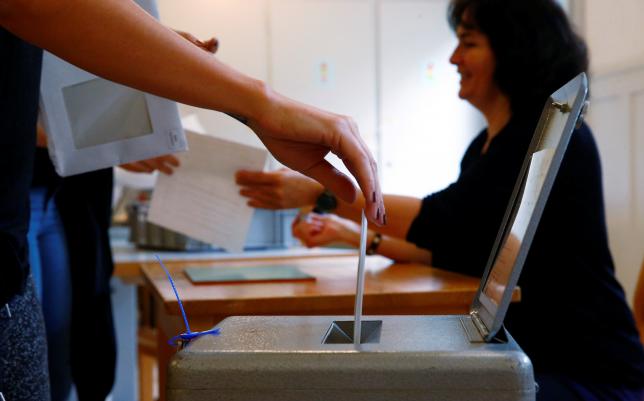 Οι Ελβετοί είπαν “όχι” στη θέσπιση εγγυημένου βασικού εισοδήματος