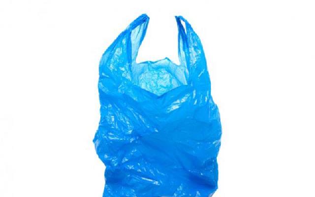 Η Ελλάδα είναι πρώτη και στις… πλαστικές σακούλες