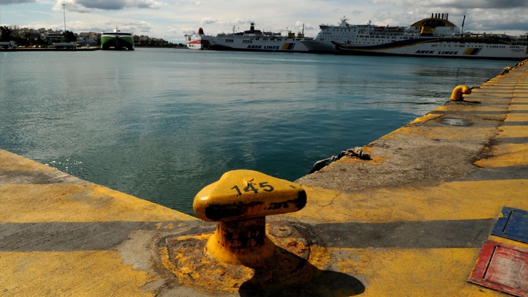 Συνεχίζονται οι απεργιακές κινητοποιήσεις των εργαζομένων σε ΟΛΠ και ΟΛΘ