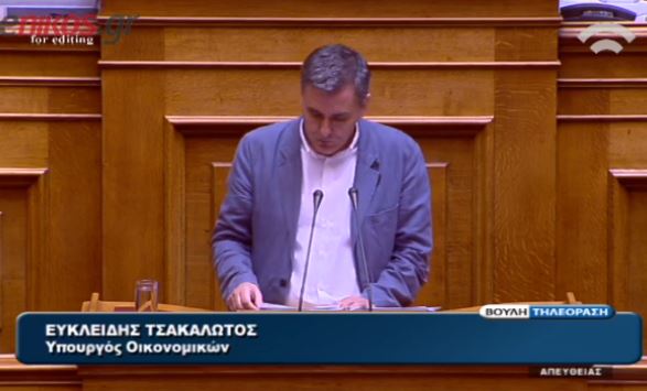 Ο Τσακαλώτος προς τη ΝΔ: Εκτός από το να είστε αγενείς πείτε κάτι στο λαό – ΒΙΝΤΕΟ
