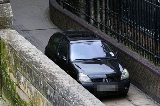 Συναγερμός στο Λονδίνο από ύποπτο όχημα σε σιδηροδρομικό σταθμό – ΦΩΤΟ