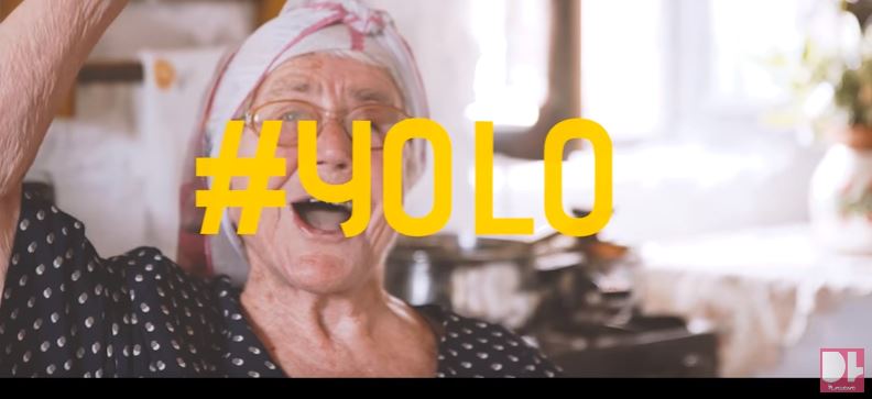 Επική διαφήμιση με πρωταγωνίστρια την πιο YOLO γιαγιά της Ελλάδας – ΒΙΝΤΕΟ