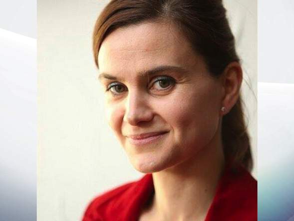 Σε κρίσιμη κατάσταση η βουλευτής των Εργατικών μετά την επίθεση