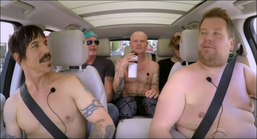 Οι Red Hot Chili Peppers κάνουν καραόκε γυμνοί – ΒΙΝΤΕΟ