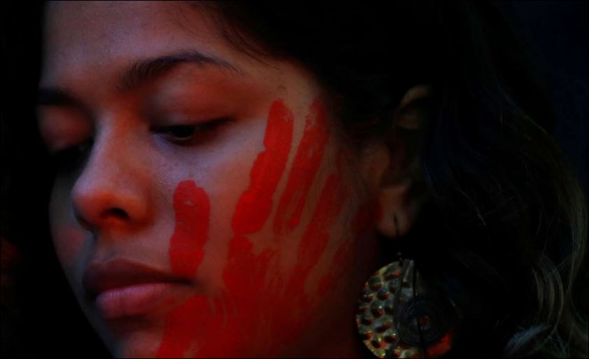 Ημίγυμνες γυναίκες διαδήλωσαν κατά των βιασμών στη Βραζιλία – ΦΩΤΟ