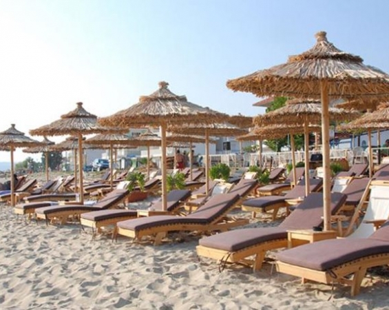 Κρήτη – Τουρίστας άφησε την τελευταία του πνοή στην ξαπλώστρα