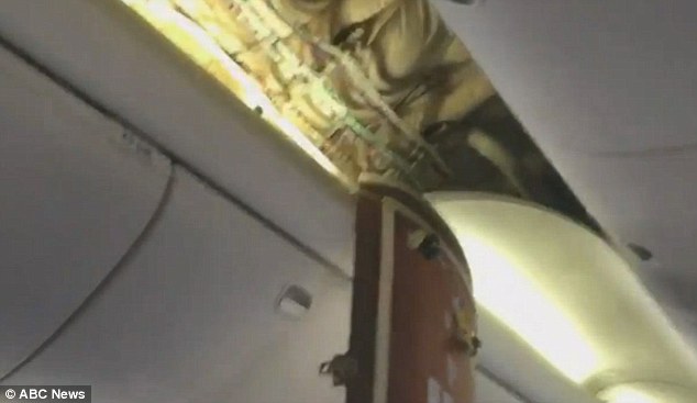 Τρόμος στον αέρα για 214 επιβάτες – ΦΩΤΟ – ΒΙΝΤΕΟ