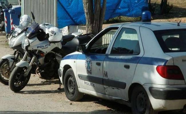 Όπλο αστυνομικού στα χέρια μέλους της σπείρας ναρκωτικών