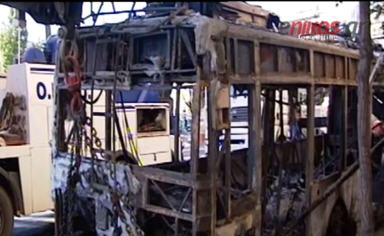 Κάηκε ολοσχερώς το λεωφορείο στην Πατησίων – ΒΙΝΤΕΟ