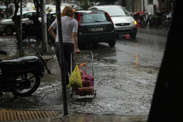 120 κλήσεις στην Πυροσβεστική για πλημμύρες στα Βόρεια Προάστια
