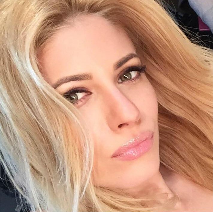 Η Αραβανή με vintage και σέξι εμφάνιση στα παρασκήνια του “X-Factor” – ΦΩΤΟ