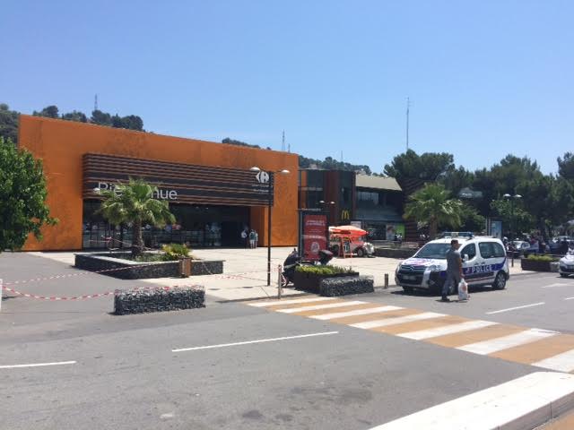 Εκκενώθηκε εμπορικό κέντρο στη Νίκαια της Γαλλίας – ΤΩΡΑ