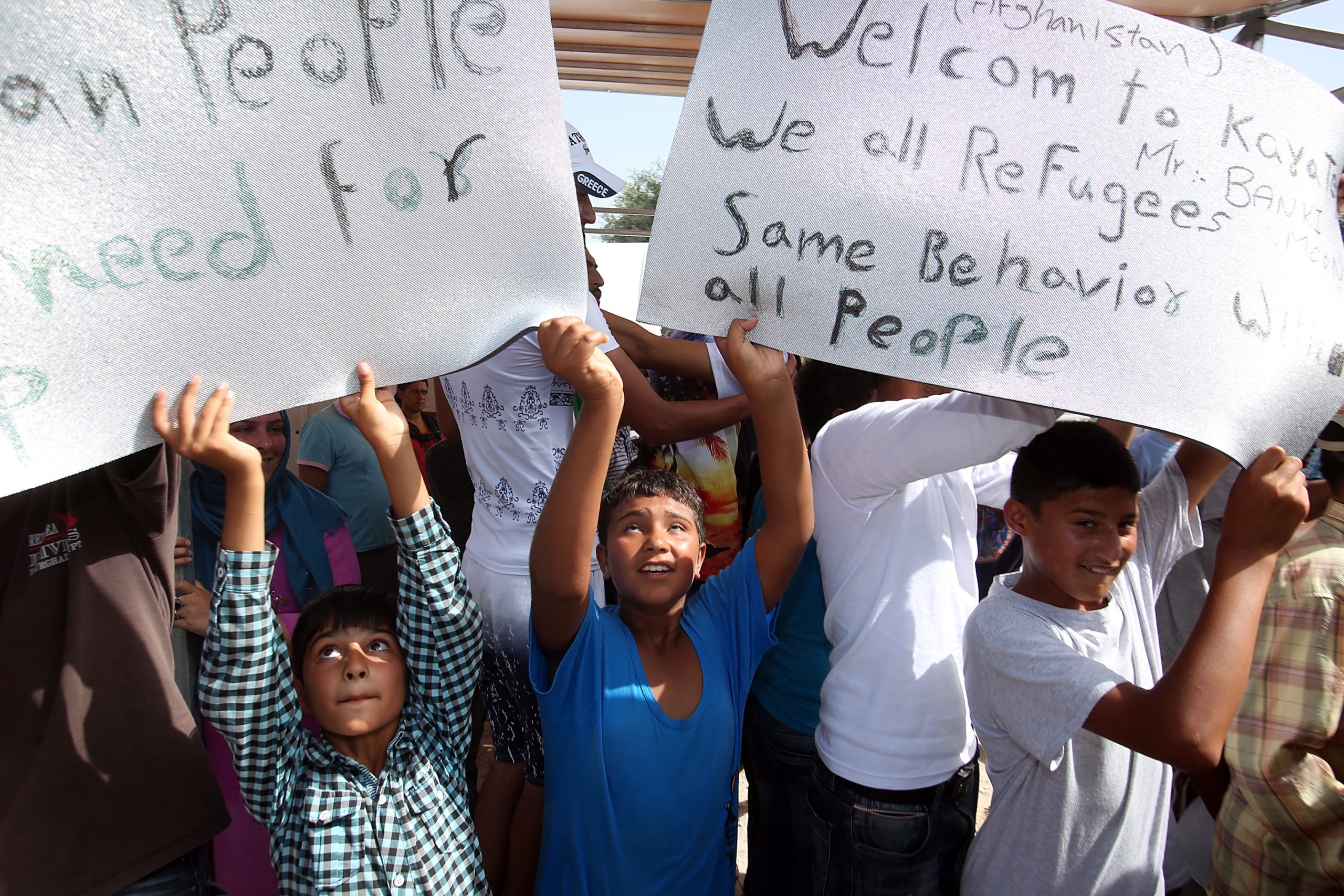 Τα συγκινητικά μηνύματα των προσφύγων στον Μπαν Κι Μουν – ΦΩΤΟ – ΒΙΝΤΕΟ