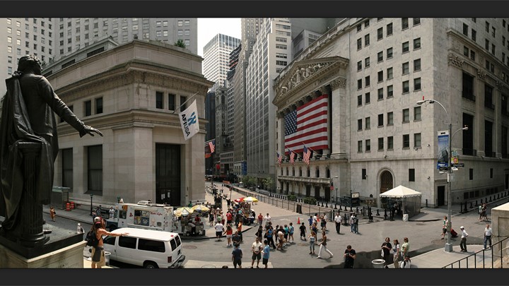 Wall Street: Έκλεισε πτωτικά μία ταραγμένη εβδομάδα