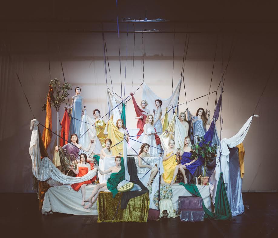 Η Λυσιστράτη… ποζάρει στο enikos.gr