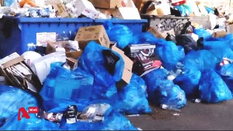 Εικόνες ντροπής στην Κέρκυρα – Πνίγεται στα σκουπίδια το νησί – ΒΙΝΤΕΟ