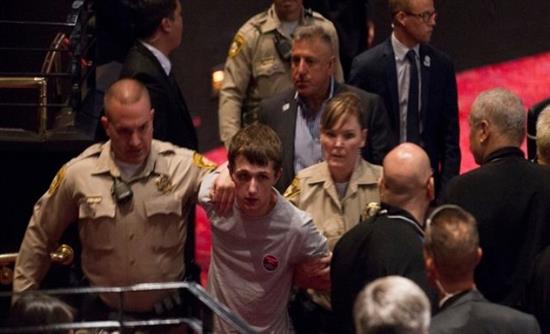 20χρ��νος Βρετανός επιχείρησε να δολοφονήσει τον Τραμπ