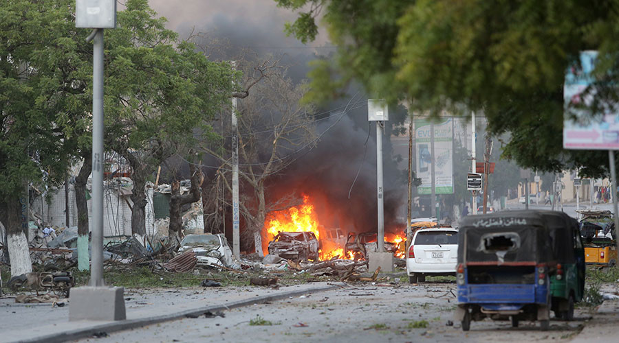 Δέκα νεκροί από τρομοκρατική επίθεση σε ξενοδοχείο στη Σομαλία – ΦΩΤΟ