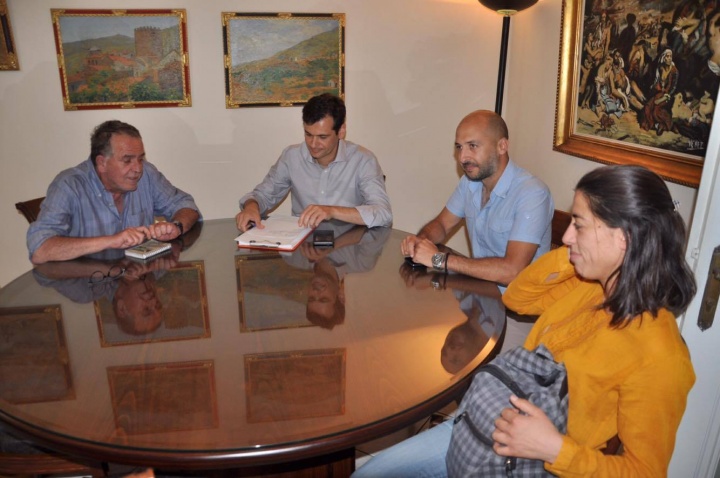 Τη Χίο επισκέφτηκε ο Μουζάλας – Ποιους είδε, τι συζήτησαν