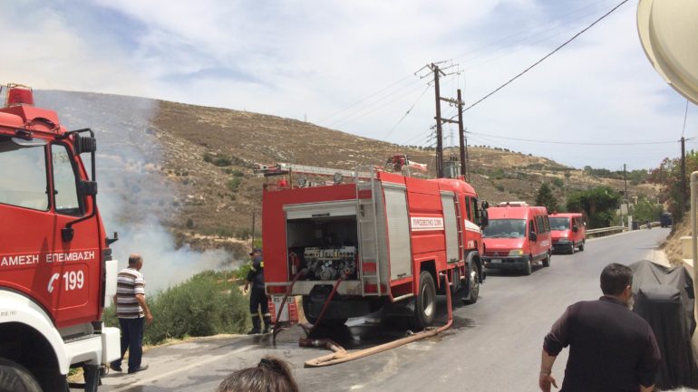 Υπό μερικό έλεγχο η πυρκαγιά στο Ηράκλειο