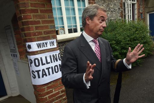 Skynews: Ο Φάρατζ παραδέχτηκε έμμεσα την ήττα του Brexit