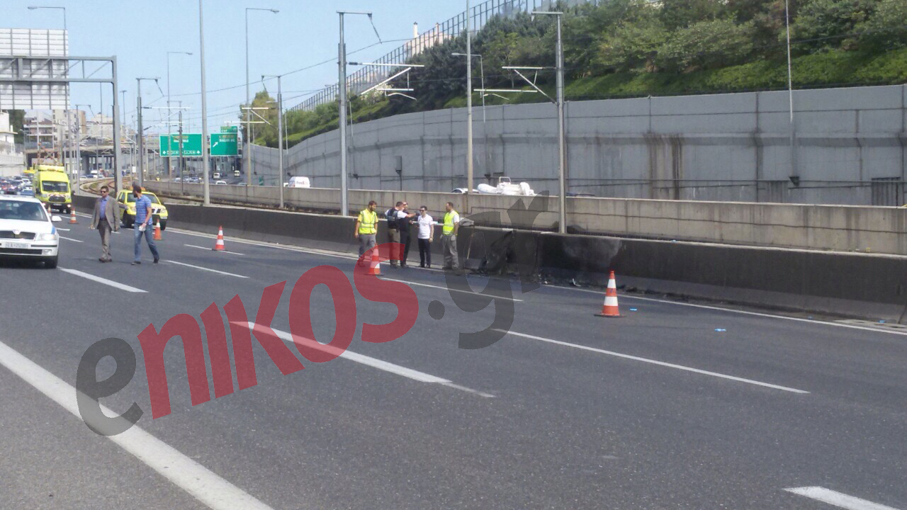 Σε αυτό το σημείο της Αττικής Οδού απανθρακώθηκε ο οδηγός του ΙΧ – ΦΩΤΟ