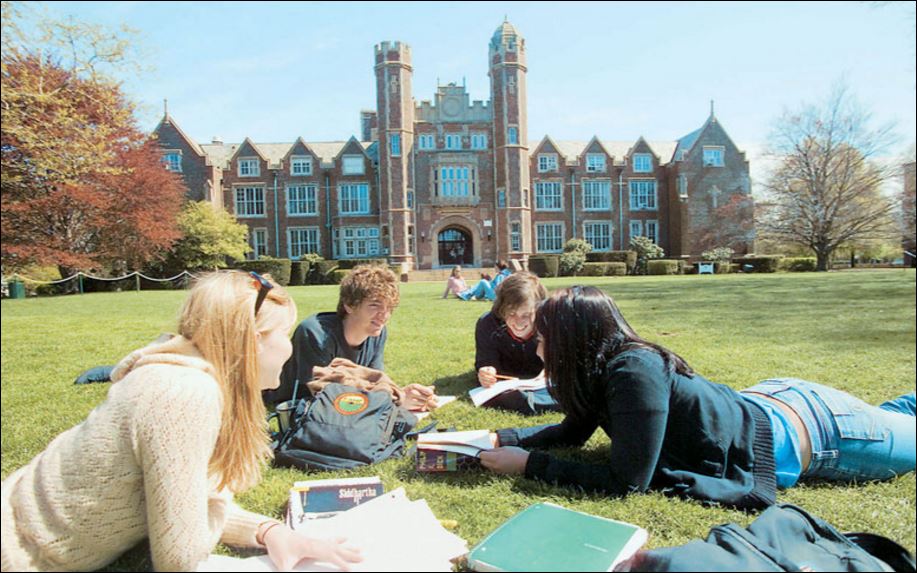 «Βροχή» επιστολών από βρετανικά πανεπιστήμια σε Έλληνες φοιτητές