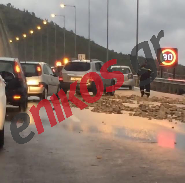 Εθνική οδός Τρίπολης – Καλαμάτας: Κλειστό το ρεύμα προς Αθήνα – ΦΩΤΟ – ΤΩΡΑ
