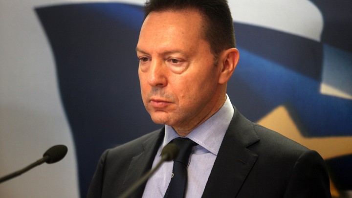 Στουρνάρας: Ύφεση 0,3% το 2016, αύξηση των μη εξυπηρετούμενων δανείων