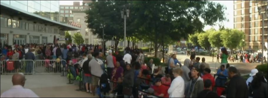 Ουρές χιλιομέτρων στο τελευταίο αντίο στον Μοχάμεντ Άλι – ΒΙΝΤΕΟ