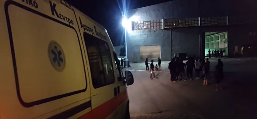 Ένταση και μαχαιρώματα στο κέντρο φιλοξενίας προσφύγων στο Ωραιόκαστρο – ΒΙΝΤΕΟ