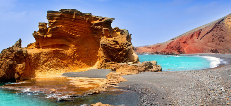 2 ελληνικά νησιά στα 10 καλύτερα της Ευρώπης