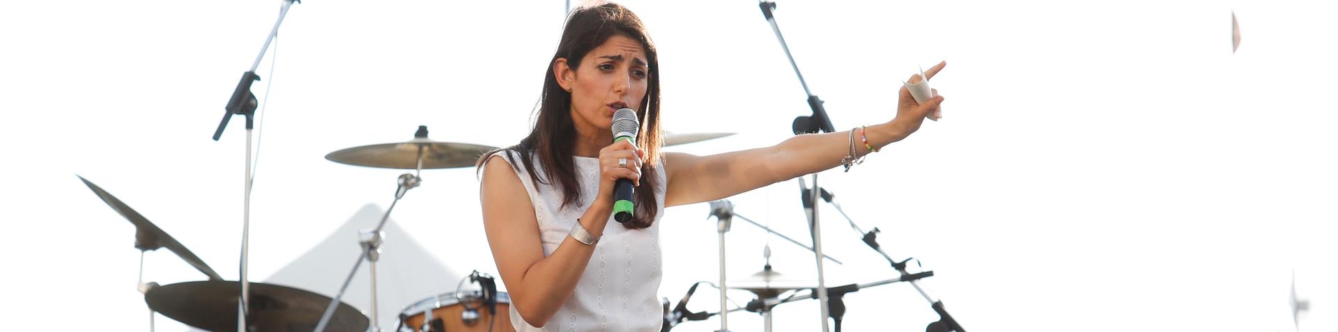 Η Βιρτζίνια Ράτζι γίνεται η πρώτη γυναίκα – δήμαρχος στη Ρώμη – Τι δήλωσε μετά τη νίκη της – ΒΙΝΤΕΟ