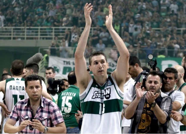 Αποσύρει τη φανέλα του Διαμαντίδη ο Παναθηναϊκός