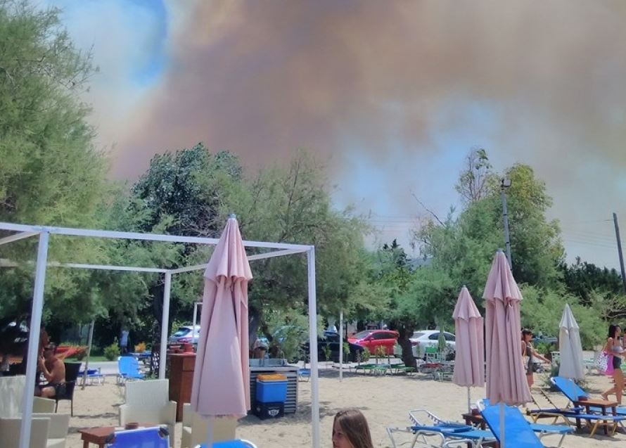 Πυροσβέστες παραμένουν στο Ν. Μαρμαρά για προληπτικούς λόγους