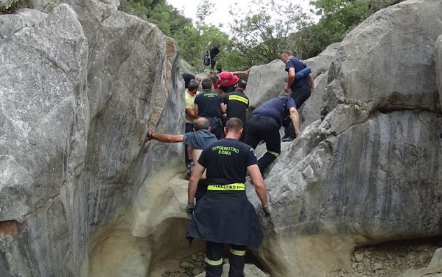 Αίσιο τέλος για άνδρα που έπεσε σε κώμα στο φαράγγι του Λούλουγκα – ΦΩΤΟ – ΒΙΝΤΕΟ