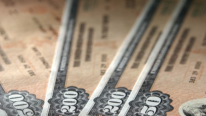 Σε νέο χαμηλό επίπεδο οι αποδόσεις των 10ετών βρετανικών ομολόγων