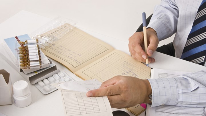 “Κόφτης” μπαίνει και στις συνταγές φαρμάκων το φθινόπωρο