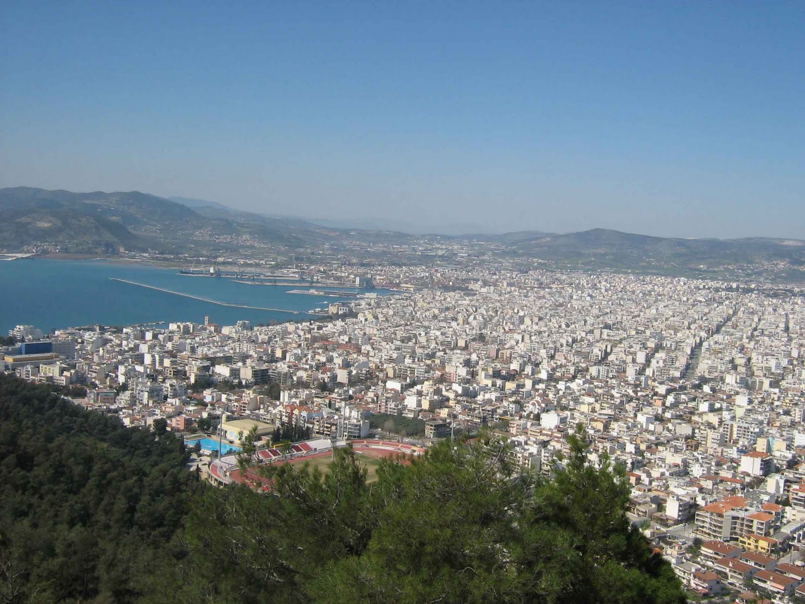 Σοκ στο Βόλο – Βρέθηκε δεμένος με κομμένο λαιμό