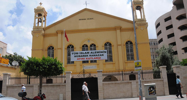 Πανό για τον εορτασμό του Ραμαζανίου σε Ορθόδοξη εκκλησία στην Τουρκία